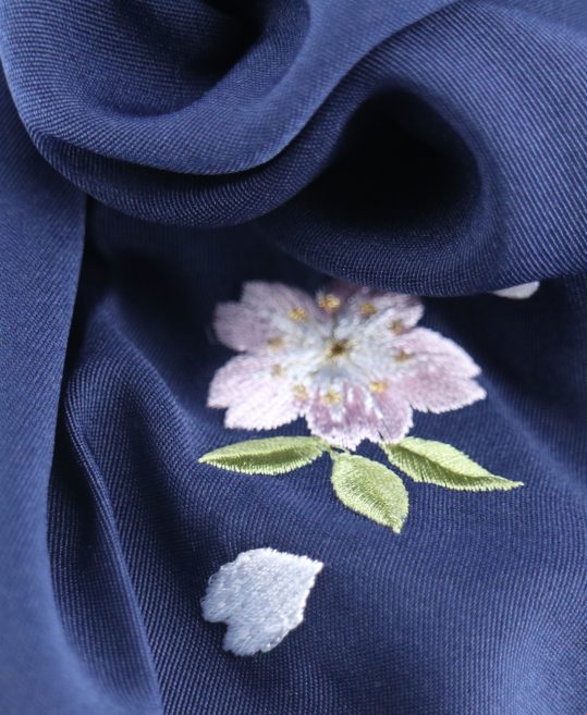卒業式袴単品レンタル[刺繍]明るい紺に桜[身長158-162cm]No.903